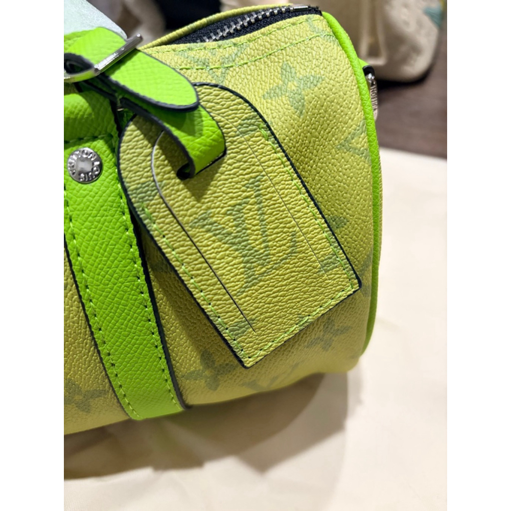 LV Keepall Bandoulière 25 taigarama XS Duffle Bag Neon Green Monogram Canvas Cro - Picture 9 of 11